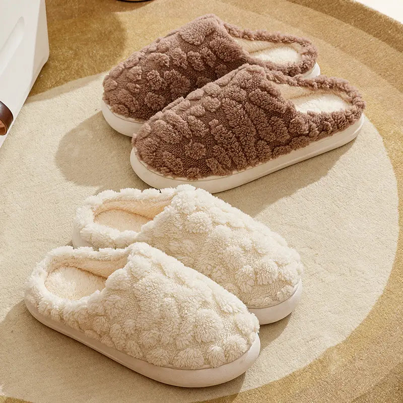Flauschige Fleece-Hausschuhe aus weichem Plüsch