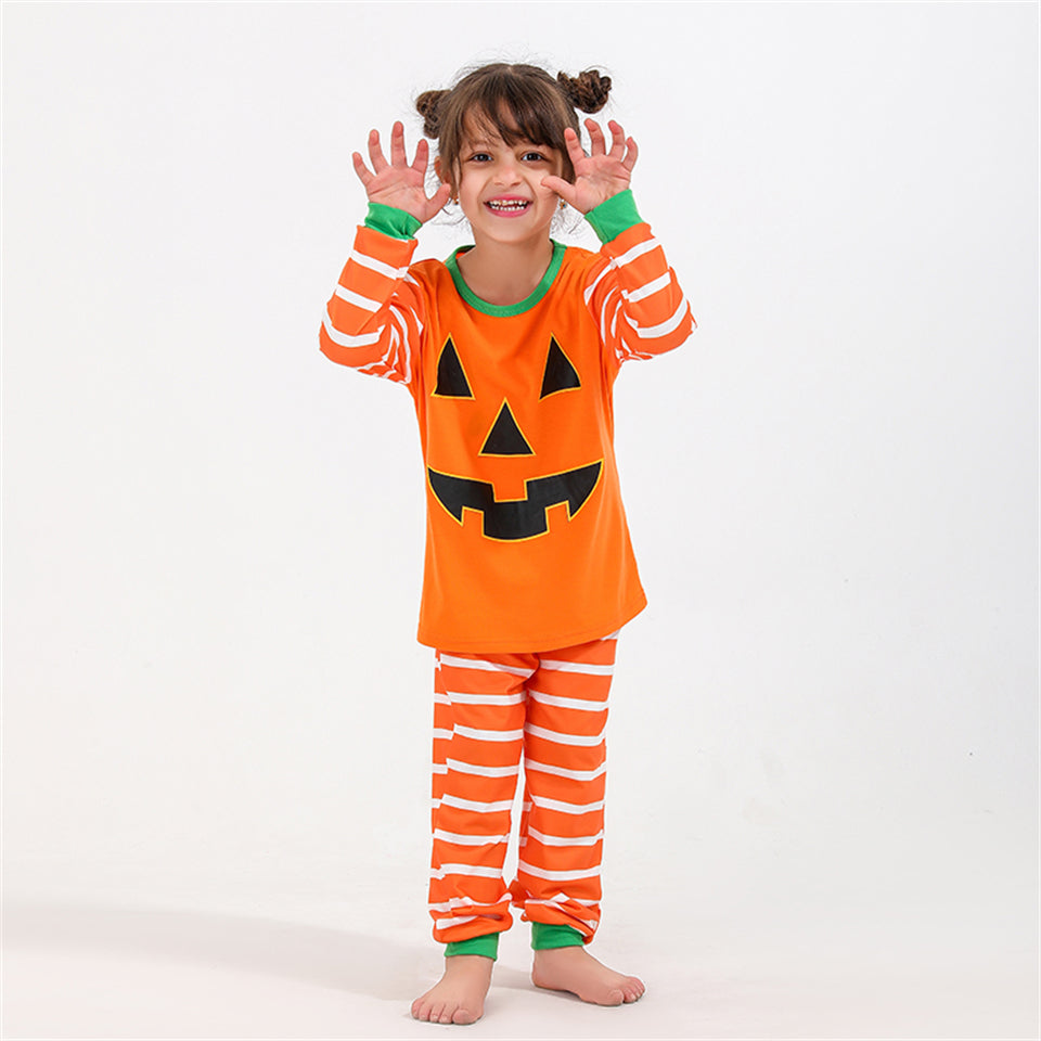 Passendes Familien-Pyjama-Set mit Halloween-Kürbis-Aufdruck