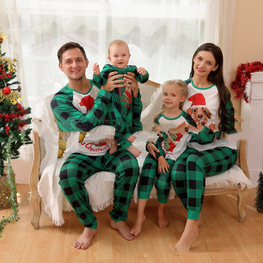 Ensemble de pyjama assorti pour la famille imprimé chiot Père Noël de Noël