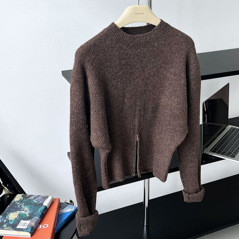 Stilvoller kurzer Strickpullover mit Reißverschluss