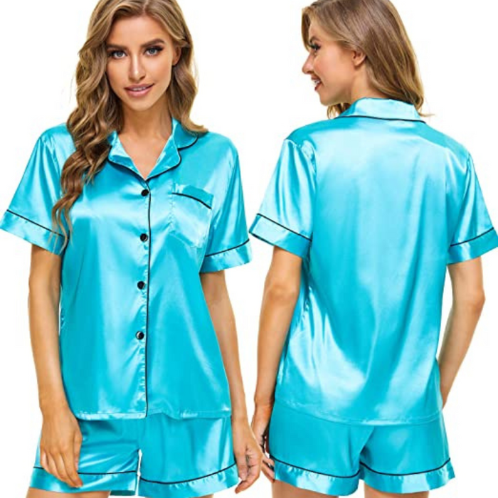 Seidenes Pyjama-Ensemble mit kurzen Ärmeln für Damen.