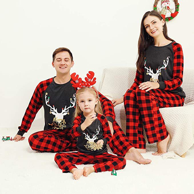 Ensemble de pyjama assorti pour la famille imprimé élan joyeux Noël