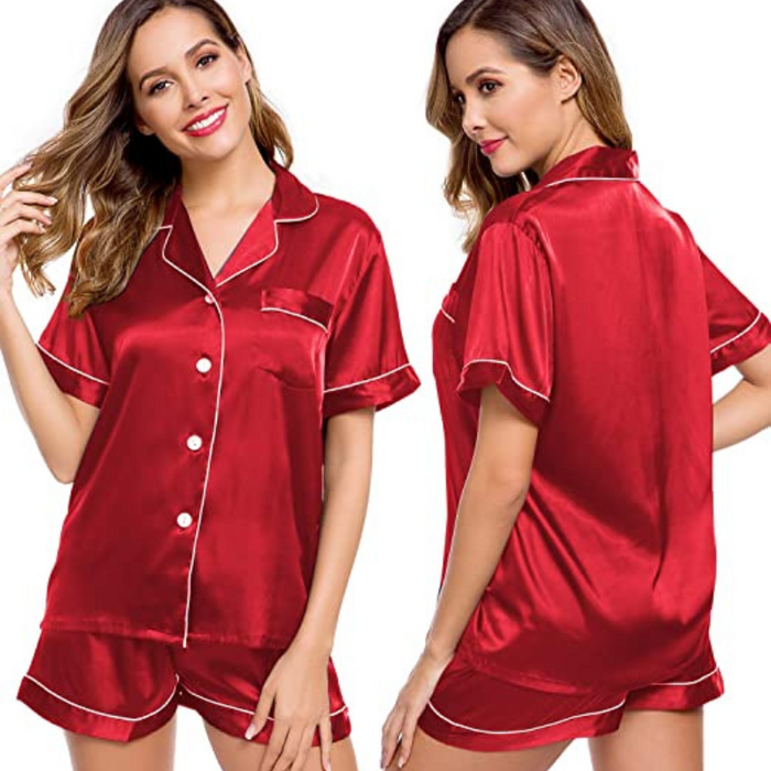 Seidenes Pyjama-Ensemble mit kurzen Ärmeln für Damen.