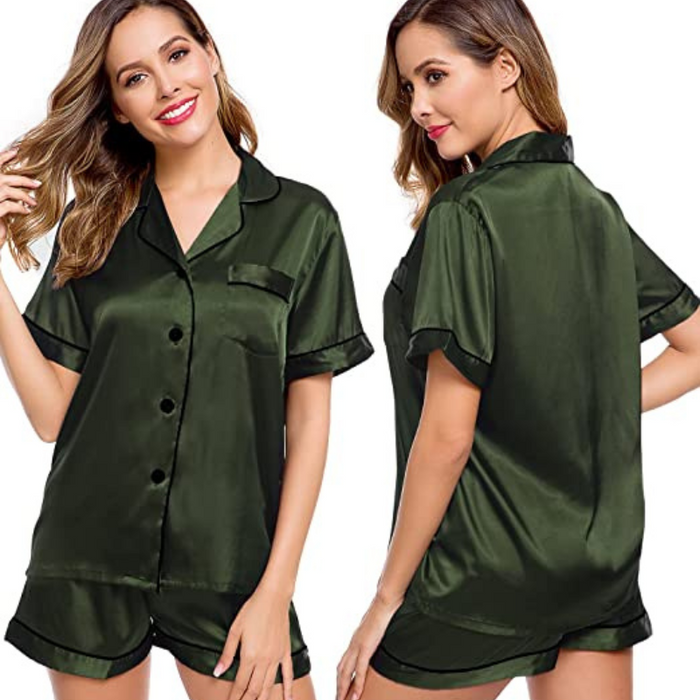 Seidenes Pyjama-Ensemble mit kurzen Ärmeln für Damen.