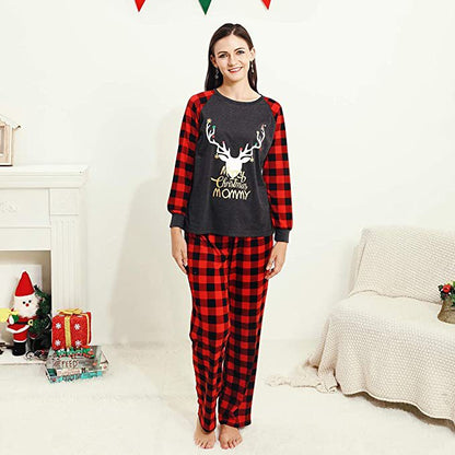 Passendes Familien-Pyjama-Set mit „Merry Christmas Elk“-Aufdruck