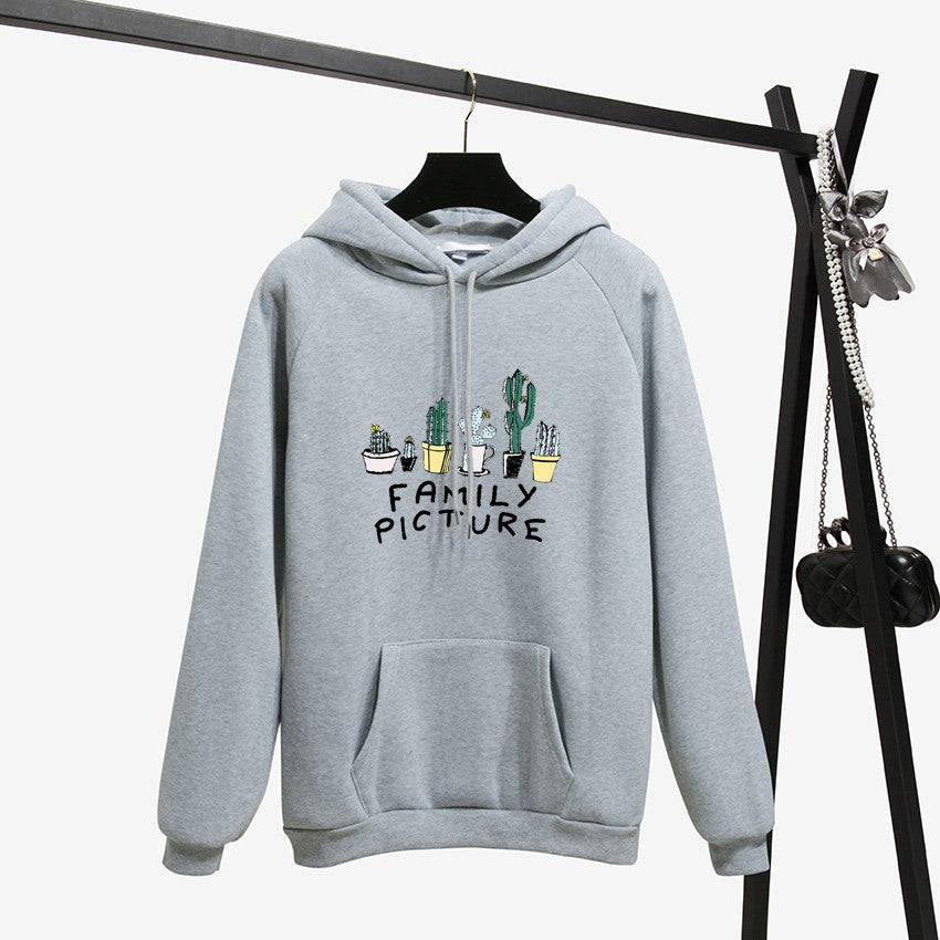 Lässiger Pullover-Hoodie mit Familienbild-Aufdruck