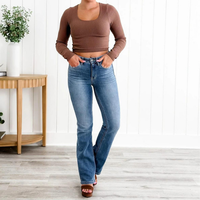 Judy Holy Grail Bauchkontrollierende Bootcut-Jeans