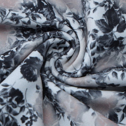 Eleganter, rückenfreier, schmal geschnittener, bedruckter Strampler