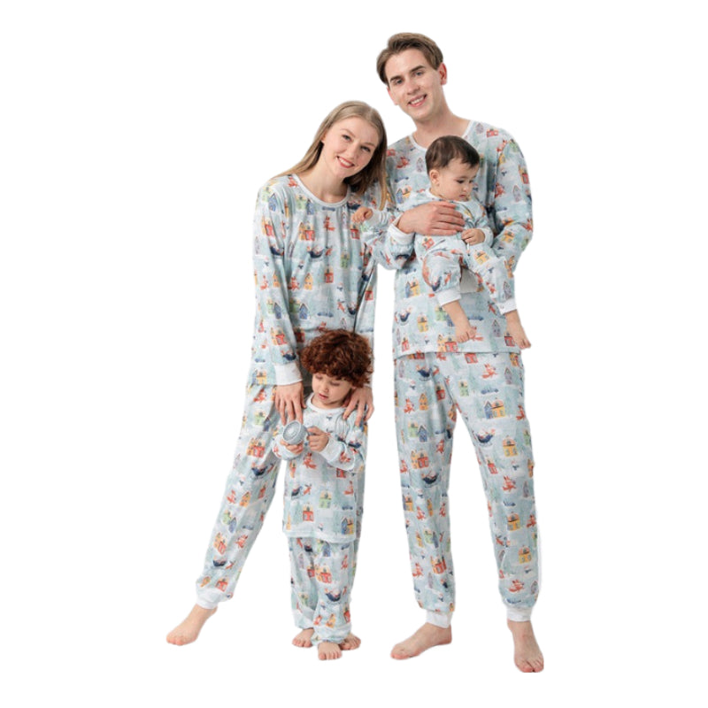 Elegantes, weihnachtlich bedrucktes, passendes Pyjama-Set für die ganze Familie