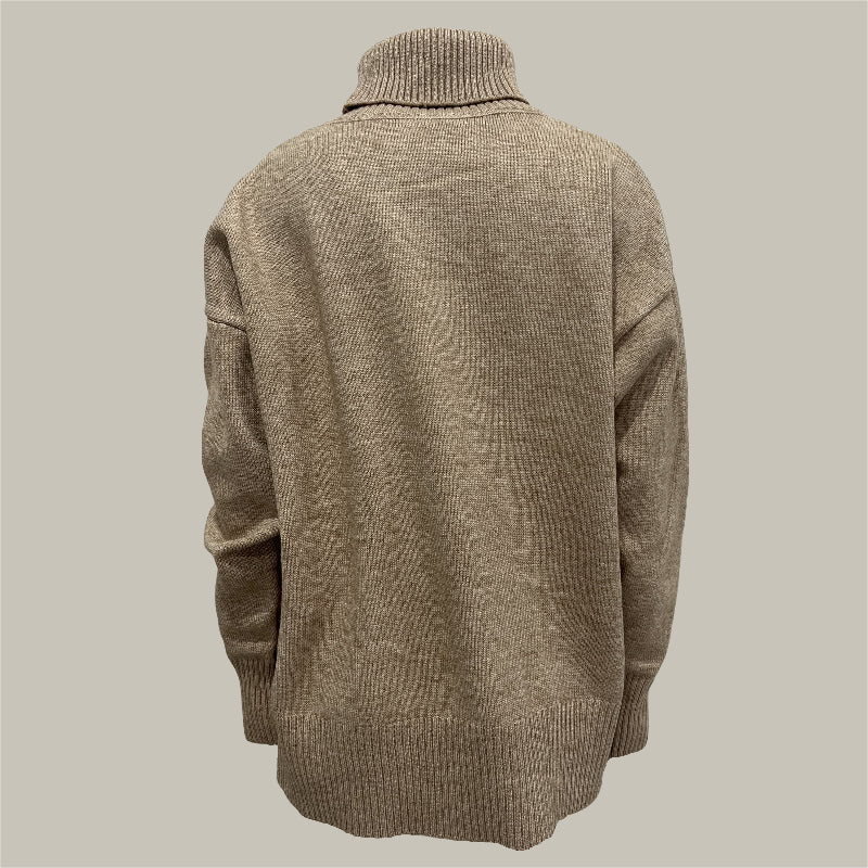 Lockerer Strickpullover mit hohem Kragen