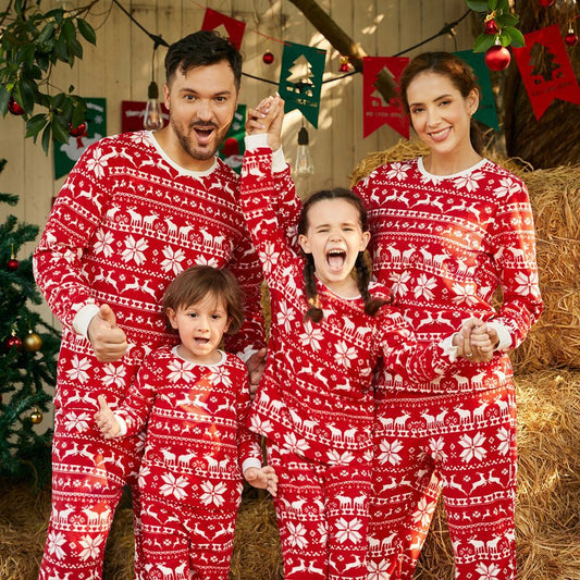 Ensemble de pyjamas assortis pour la famille de Noël à imprimés multiples