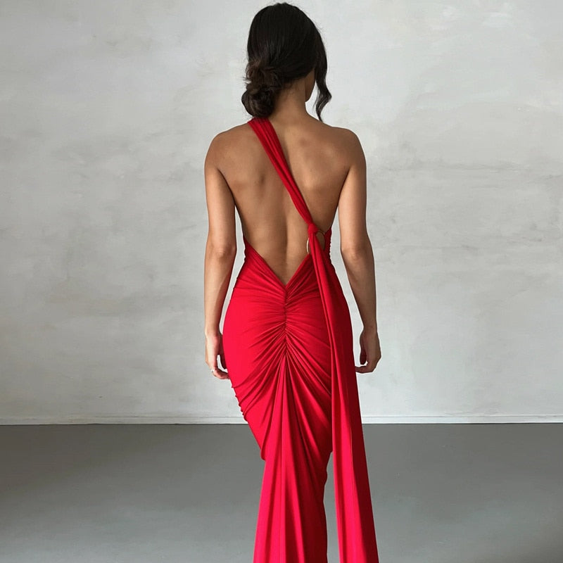 Robe longue dos nu à épaules obliques