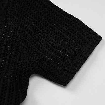 Gestrickter kurzer Strampler mit kurzen Ärmeln und Reißverschluss