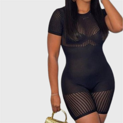 Gestrickter kurzer Strampler mit kurzen Ärmeln und Reißverschluss