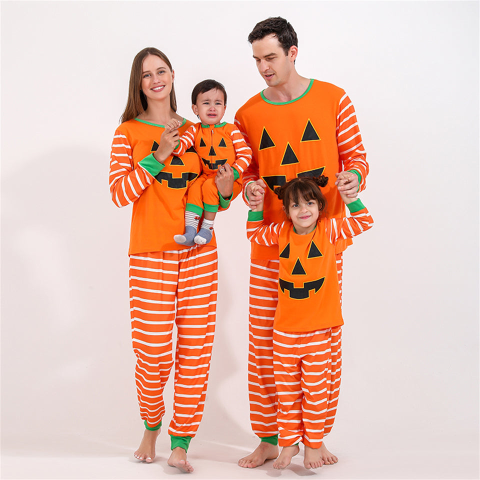 Passendes Familien-Pyjama-Set mit Halloween-Kürbis-Aufdruck