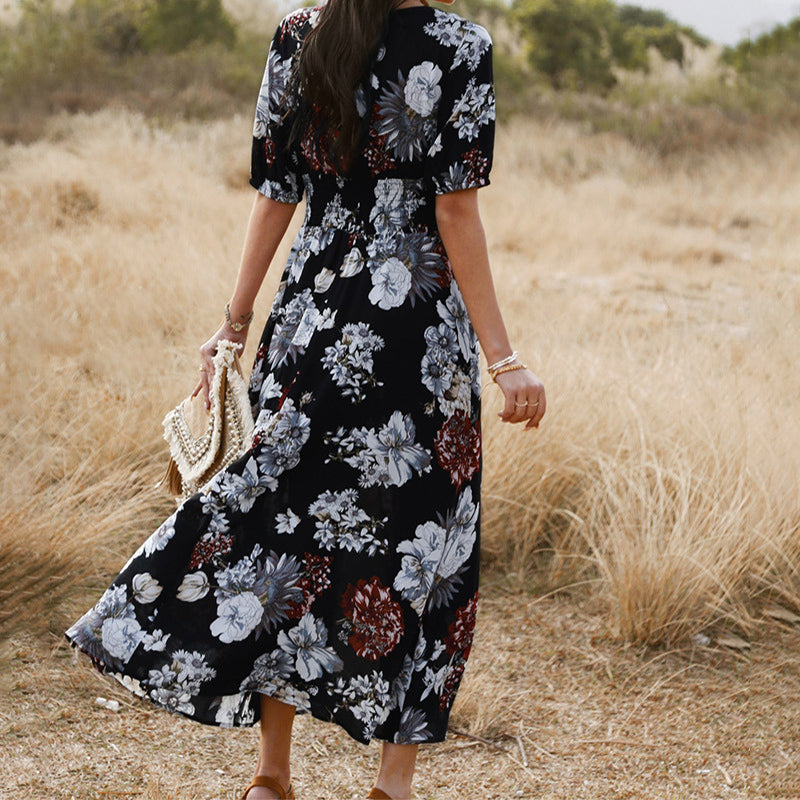 Geblümtes Sommer-Strandkleid