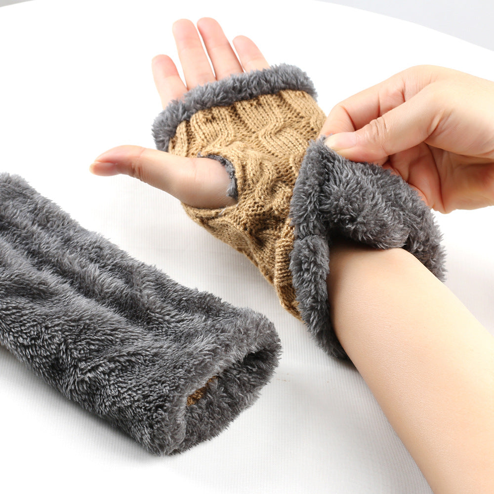 Mit Fleece gefütterte, flauschige Twist-Strickhandschuhe