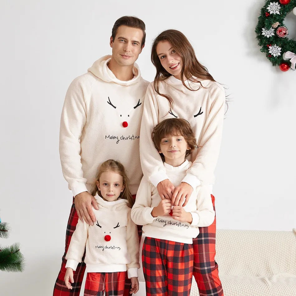 Ensemble de pyjamas assortis pour la famille de Noël imprimés en 3D avec élans