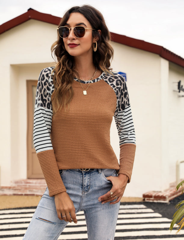 T-shirt à panneau gaufré à la mode