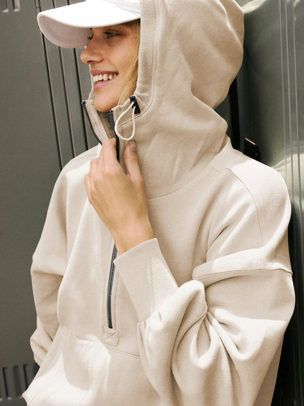 Athletischer Kapuzenpullover mit Kordelzug, langen Ärmeln und halbem Reißverschluss